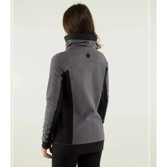 Lululemon Post Chaturanga Half Zip Pullover Sweater Womens Gray Black Size 10 - Picture 2 of 10